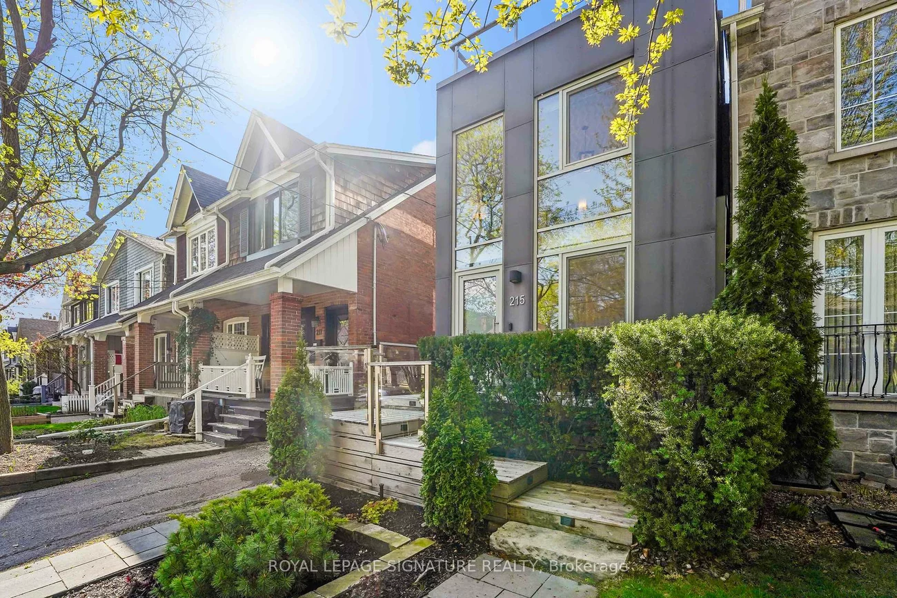 215, Bowood, Lawrence Park North, Toronto