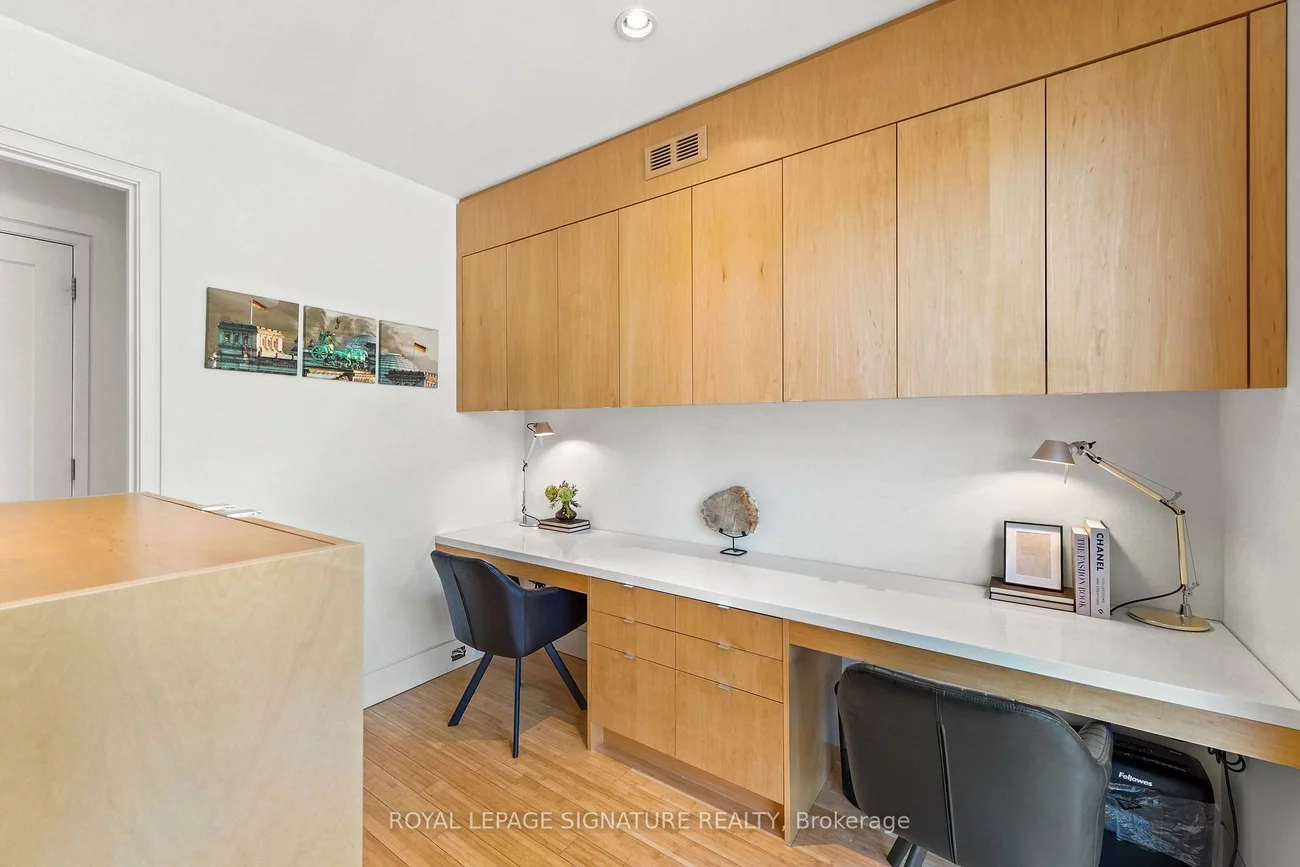 215, Bowood, Lawrence Park North, Toronto