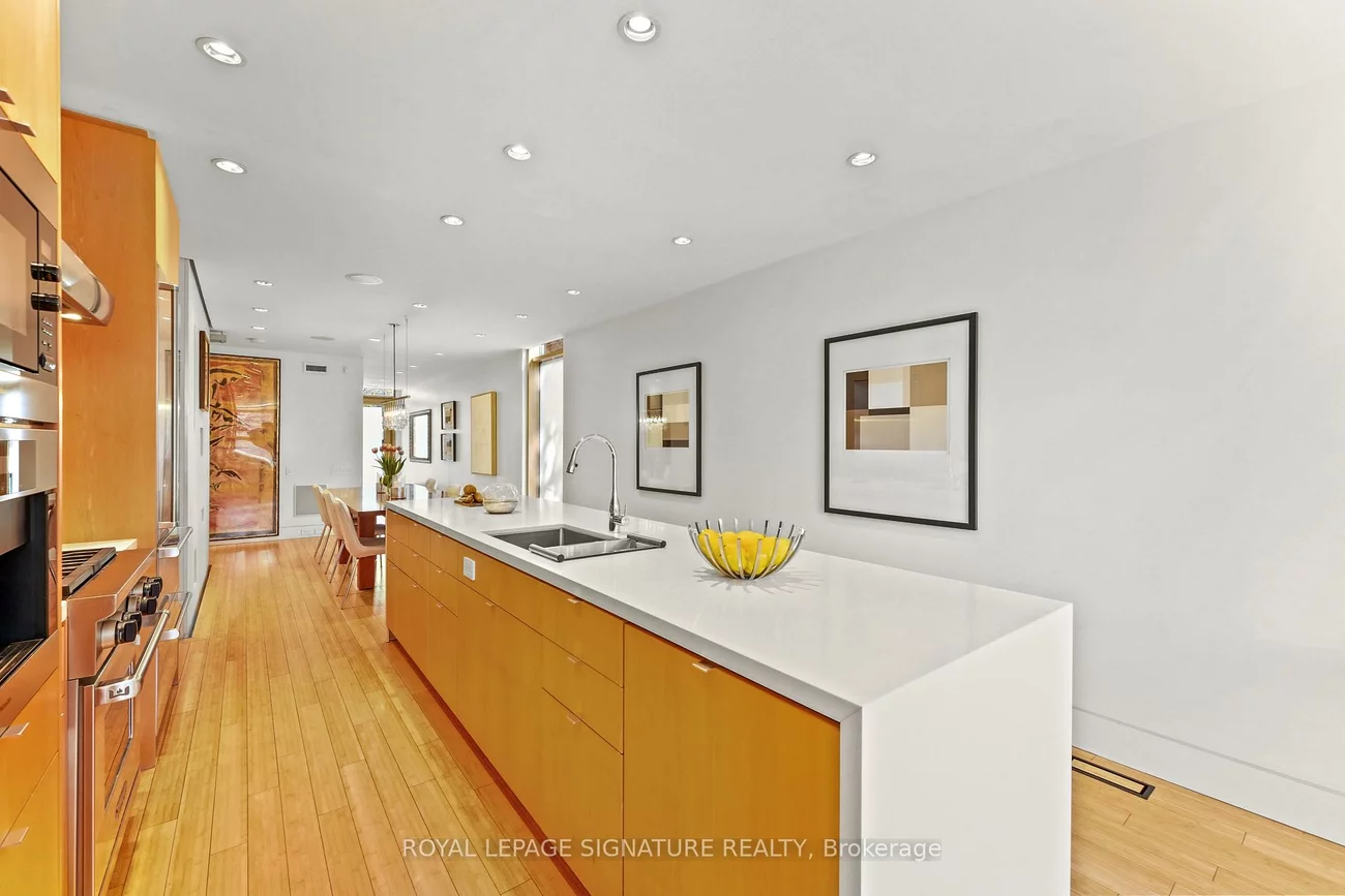 215, Bowood, Lawrence Park North, Toronto