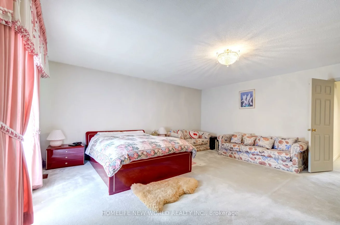 4, Tarbert, Bayview Woods-Steeles, Toronto
