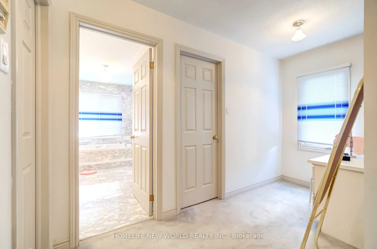 4, Tarbert, Bayview Woods-Steeles, Toronto
