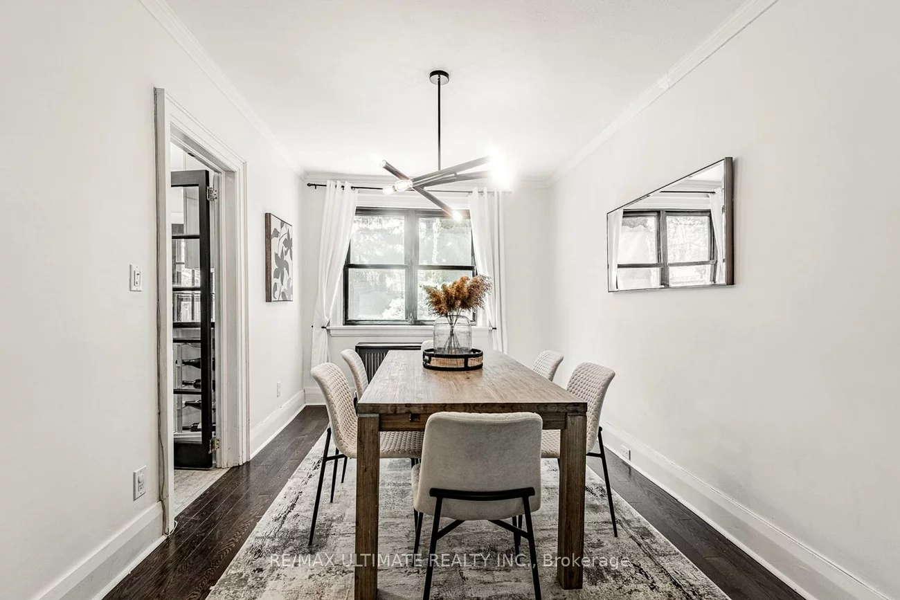 28, Banff, Mount Pleasant East, Toronto