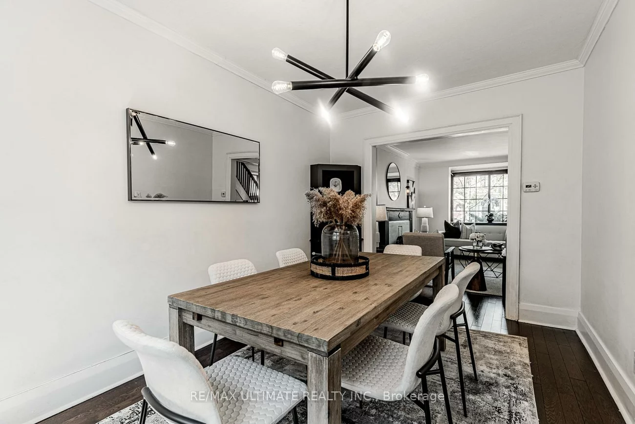 28, Banff, Mount Pleasant East, Toronto