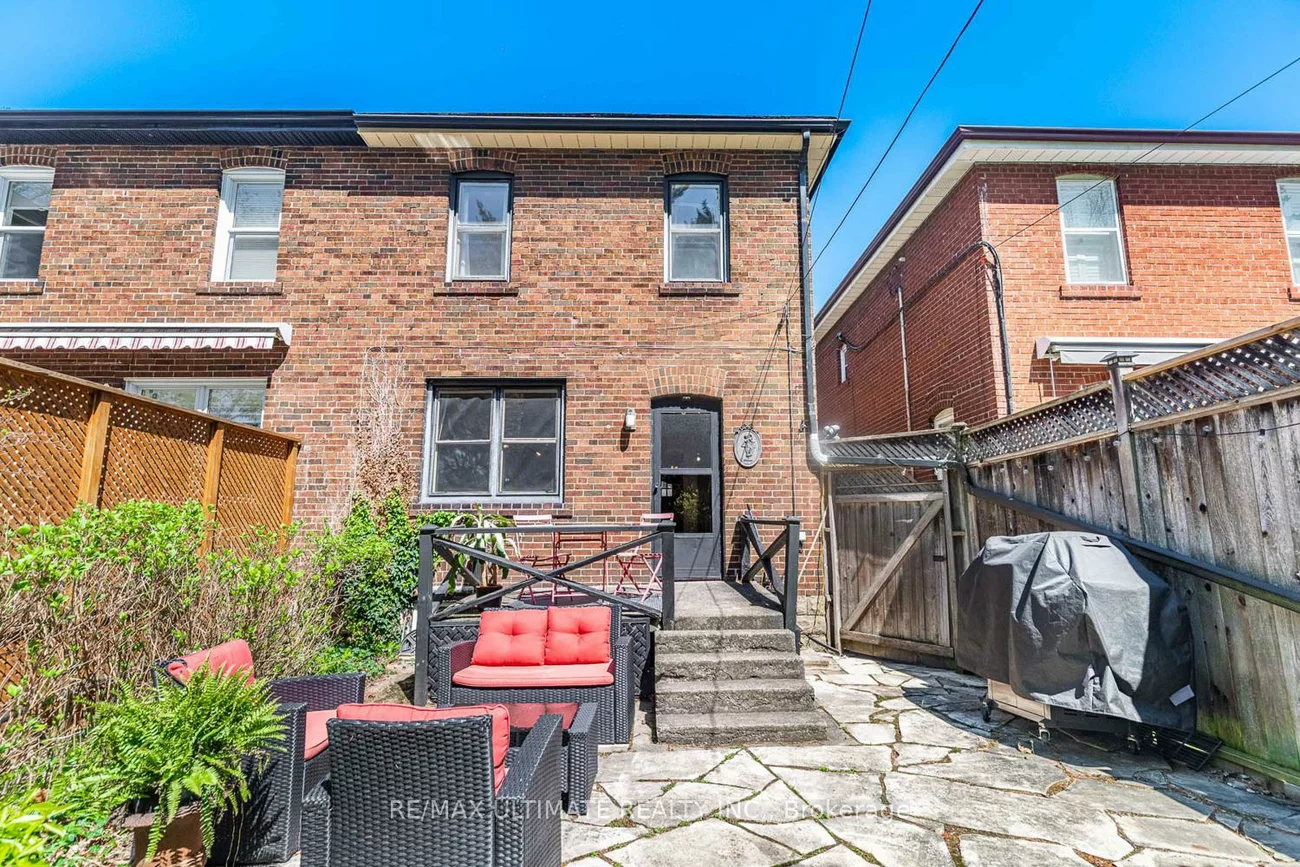 28, Banff, Mount Pleasant East, Toronto