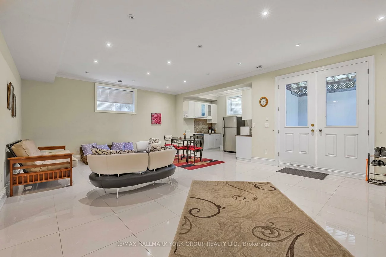 376A, Drewry, Newtonbrook West, Toronto