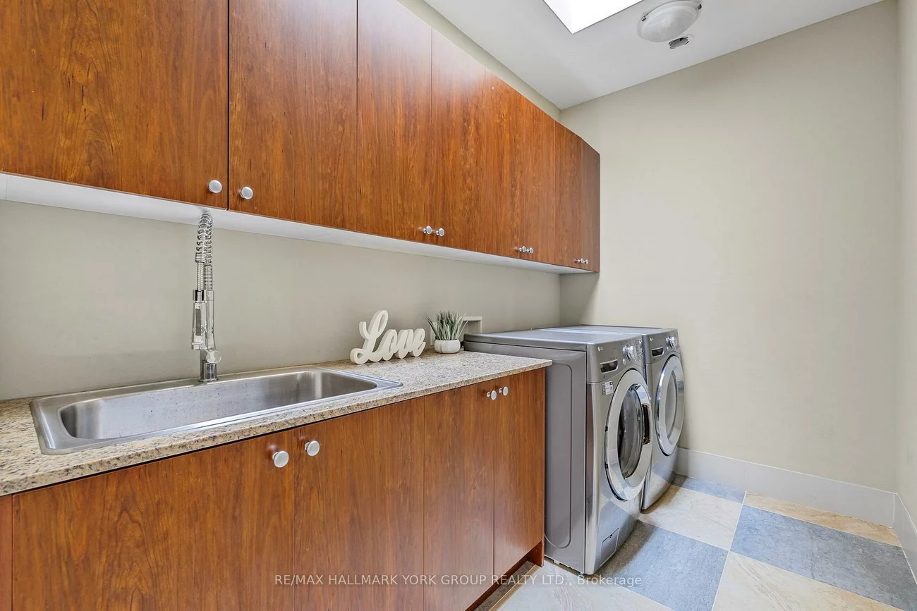 376A, Drewry, Newtonbrook West, Toronto