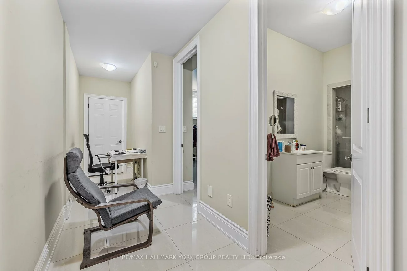 376A, Drewry, Newtonbrook West, Toronto