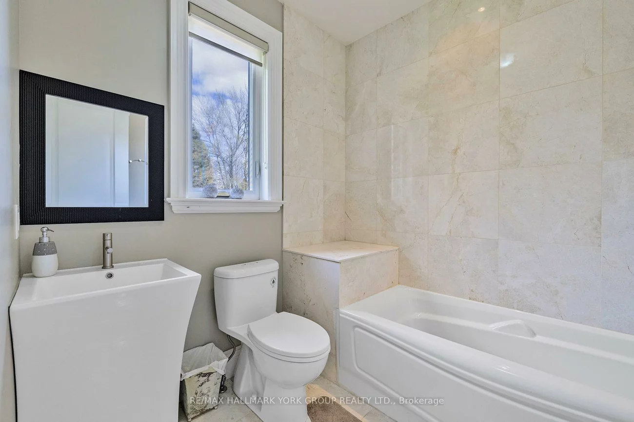 376A, Drewry, Newtonbrook West, Toronto