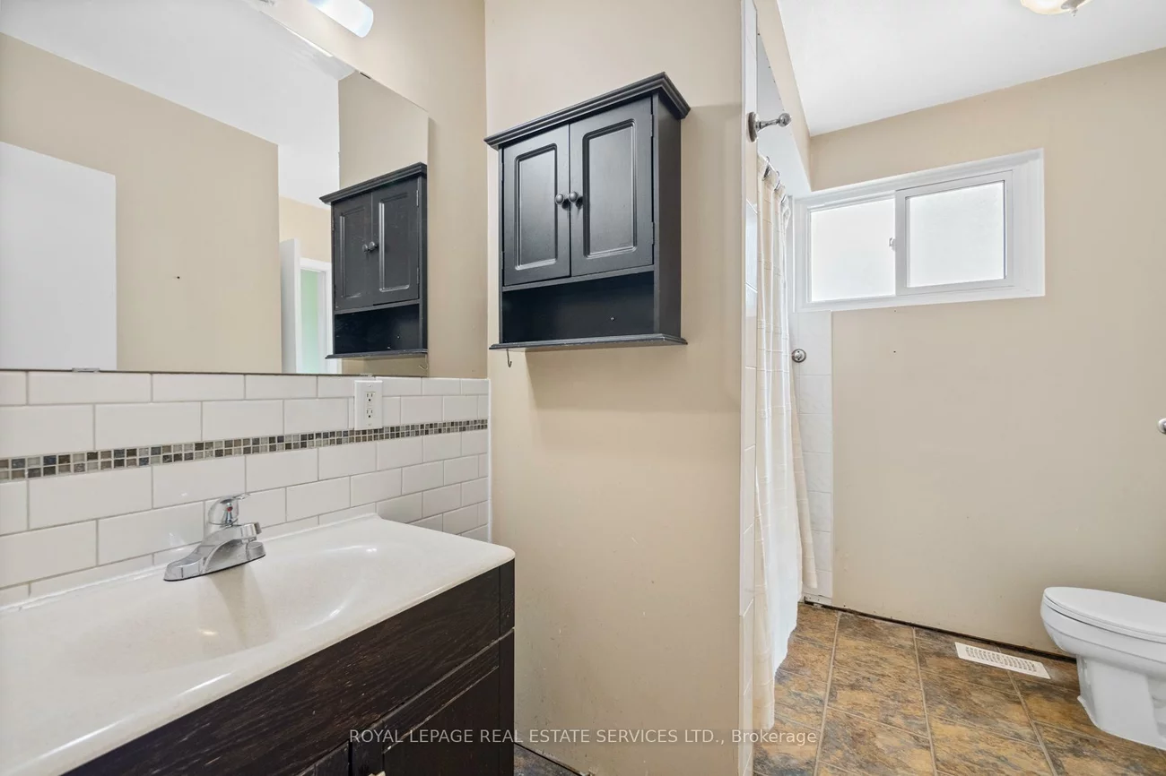 5, Longhope, Don Valley Village, Toronto