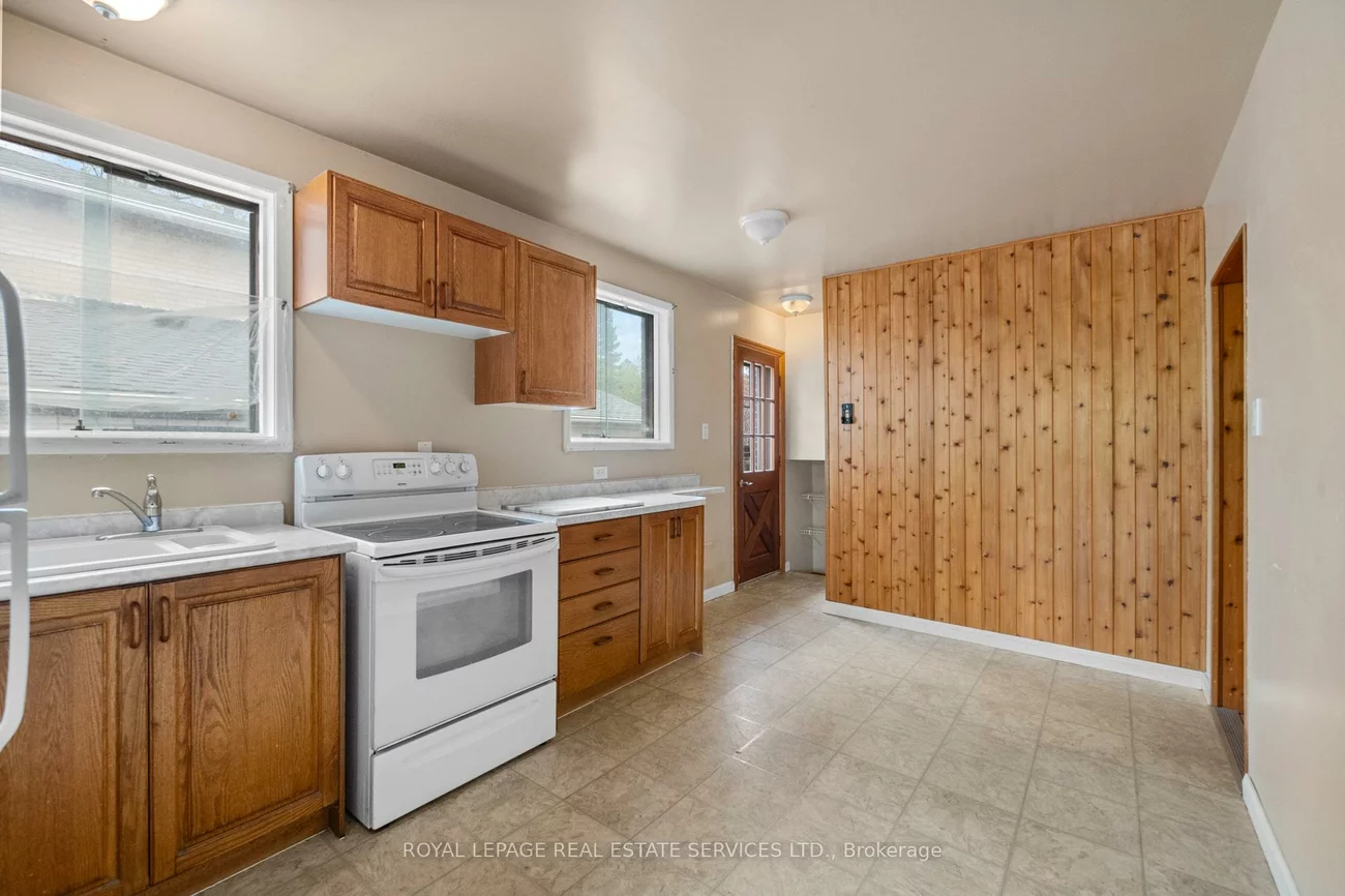 5, Longhope, Don Valley Village, Toronto