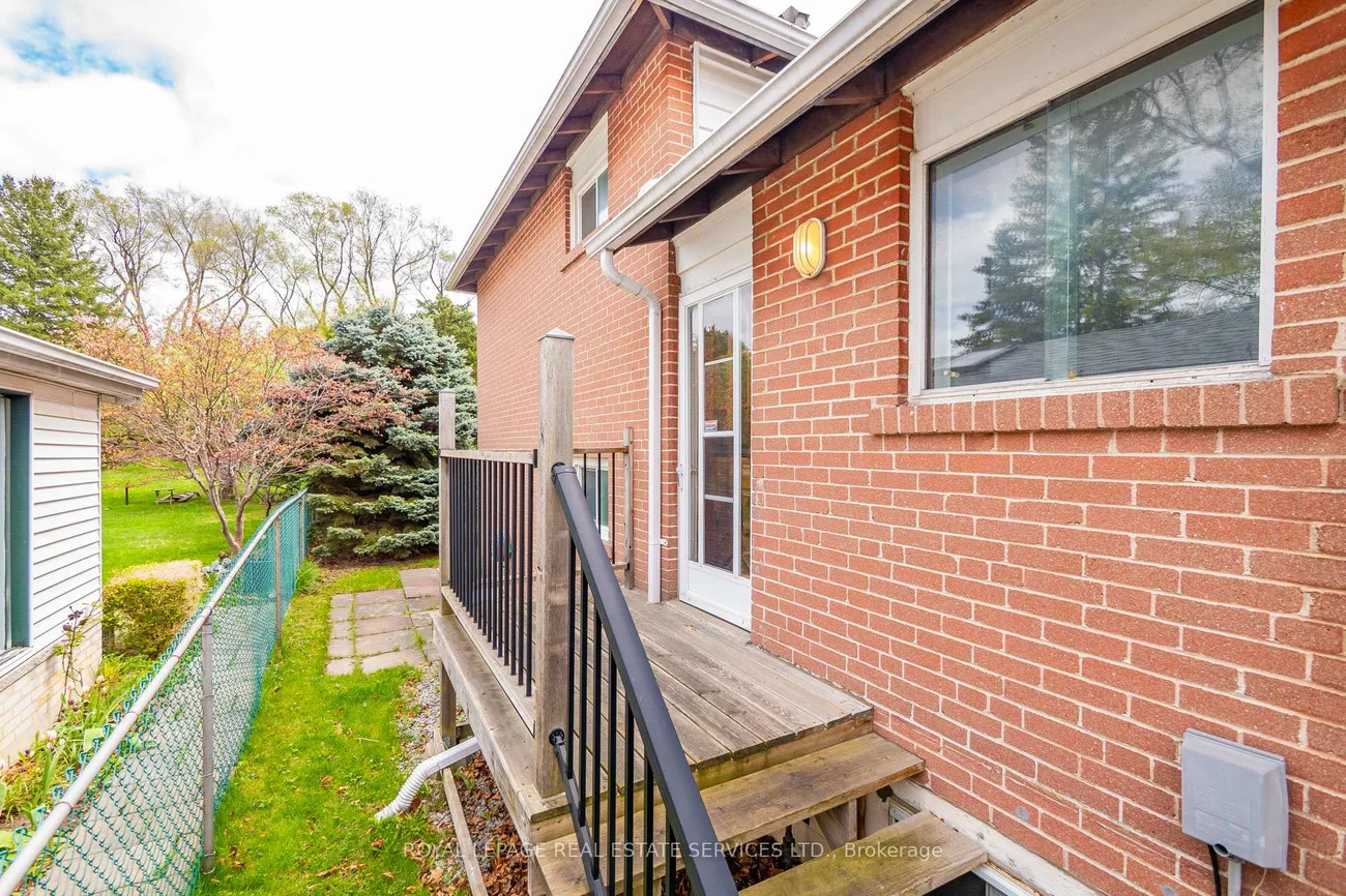 5, Longhope, Don Valley Village, Toronto