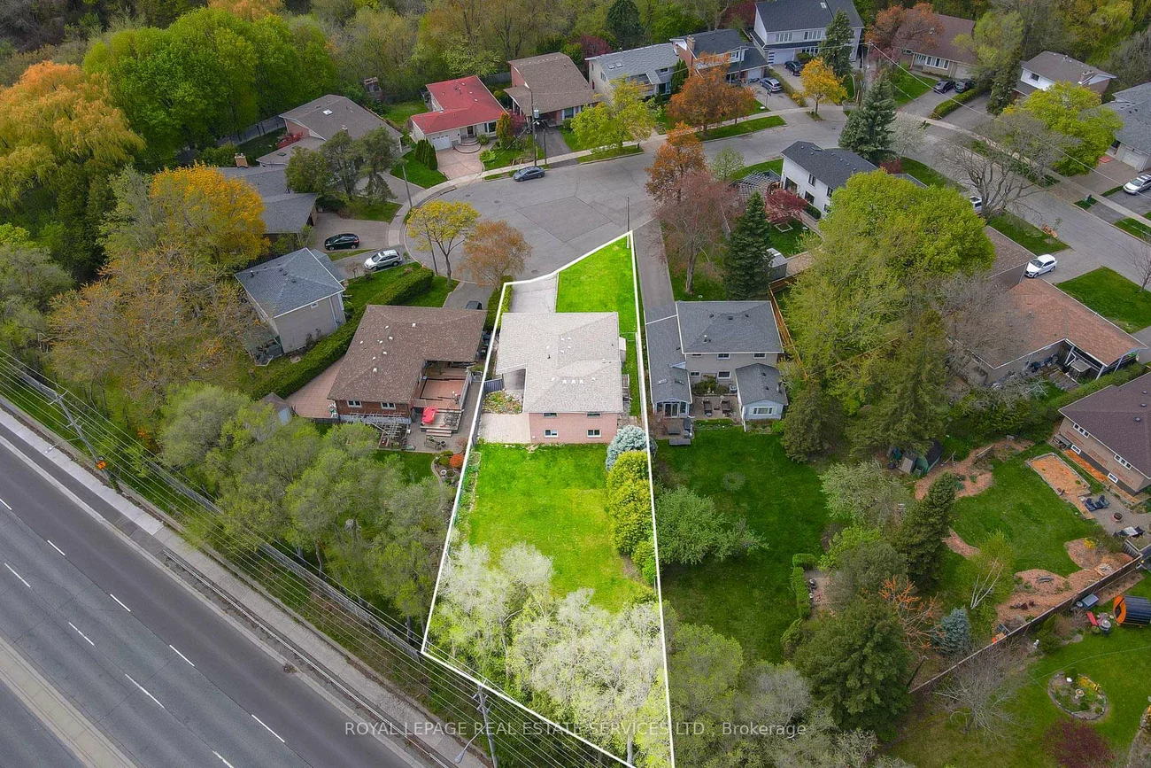 5, Longhope, Don Valley Village, Toronto