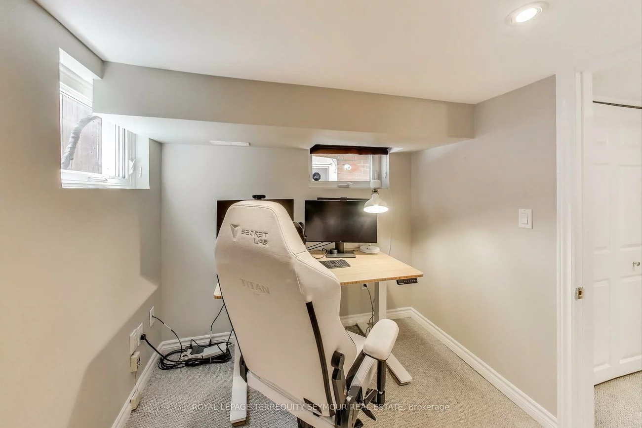 351, Roehampton, Mount Pleasant East, Toronto