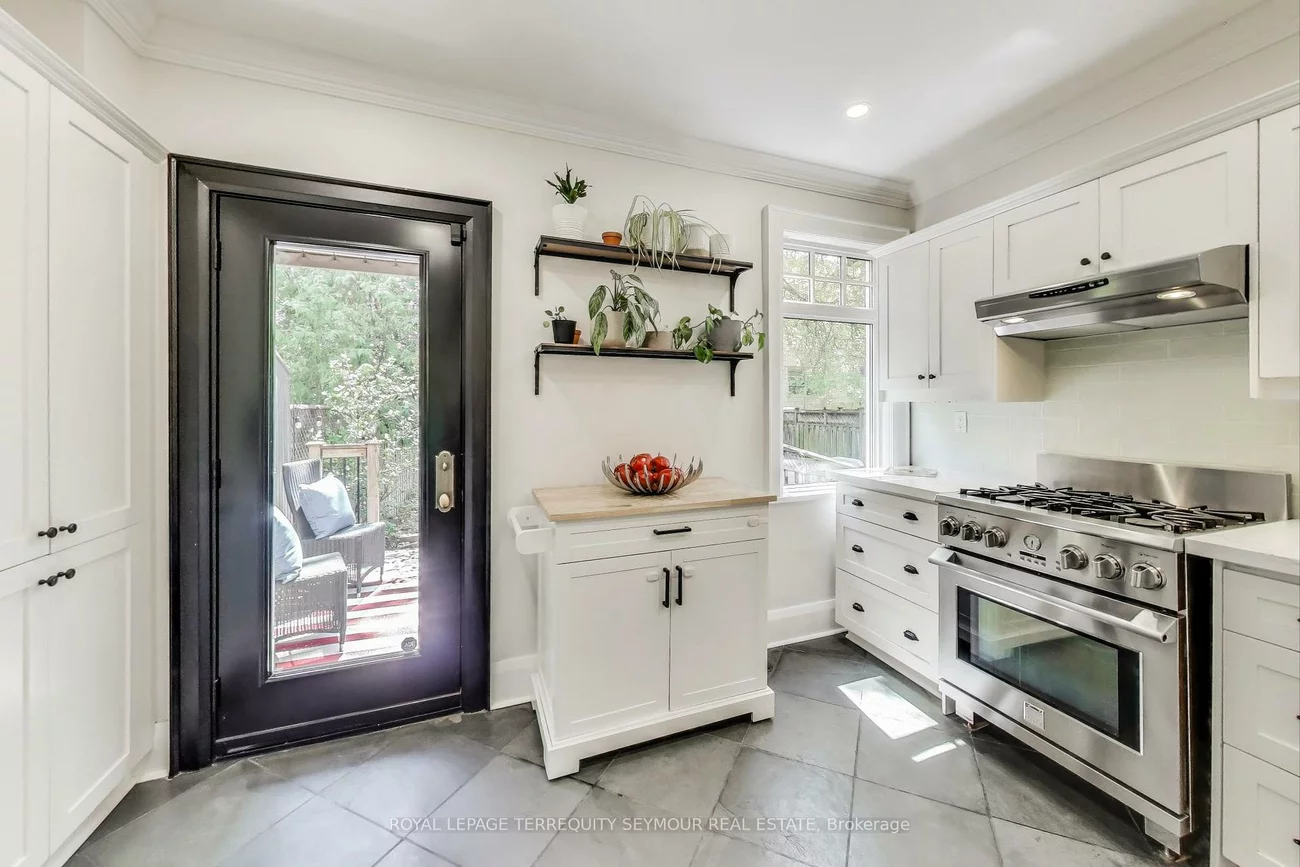 351, Roehampton, Mount Pleasant East, Toronto