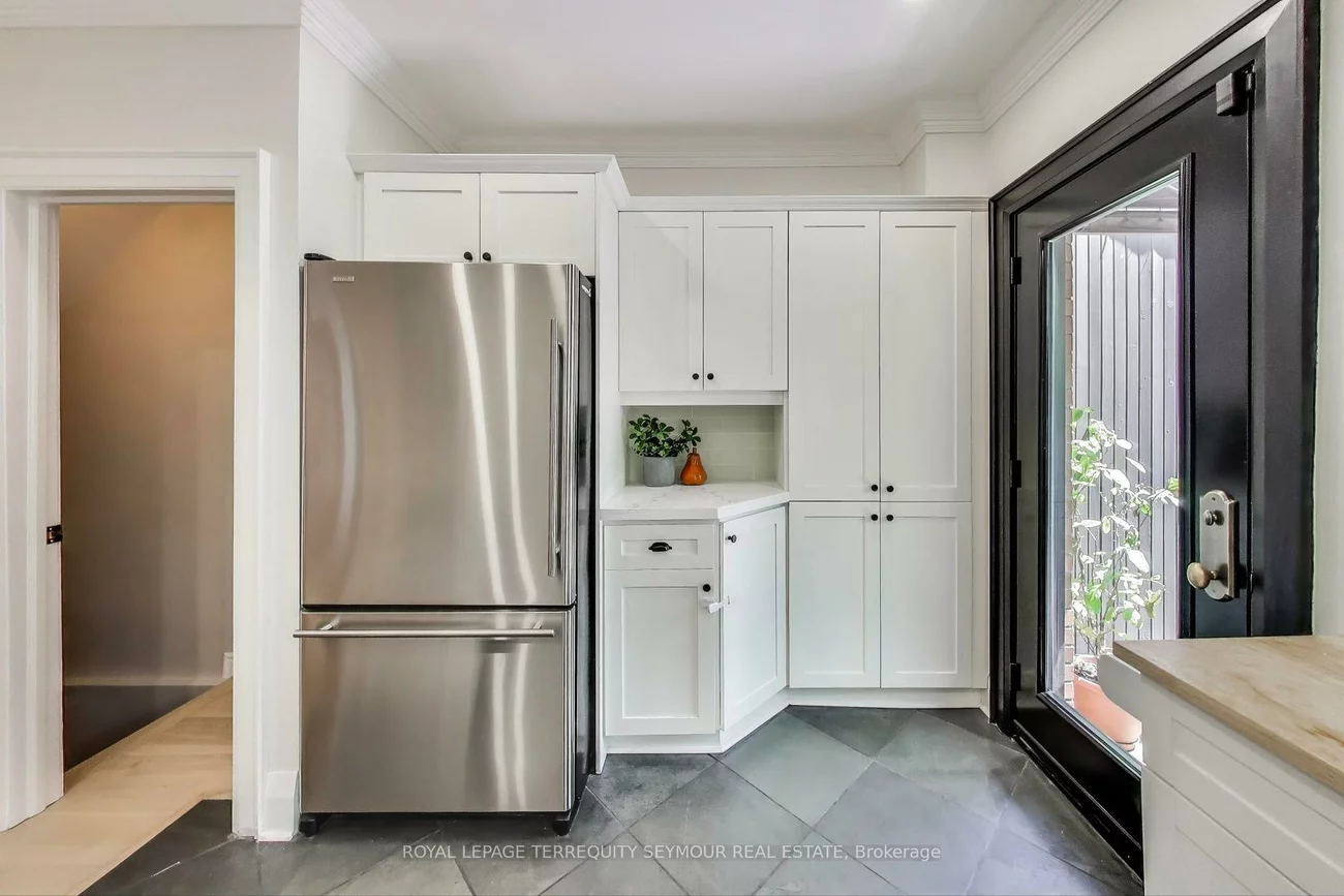 351, Roehampton, Mount Pleasant East, Toronto