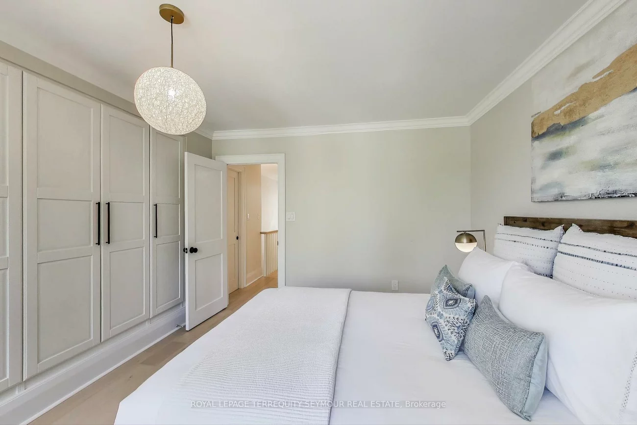 351, Roehampton, Mount Pleasant East, Toronto