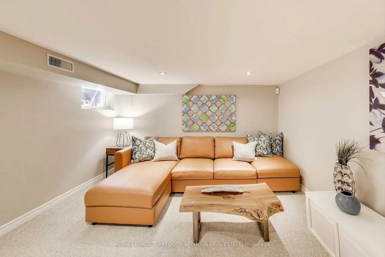 351, Roehampton, Mount Pleasant East, Toronto