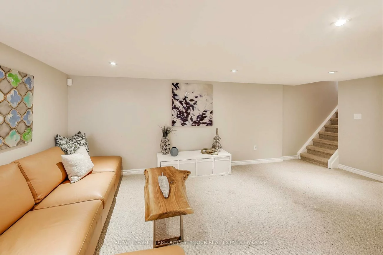 351, Roehampton, Mount Pleasant East, Toronto