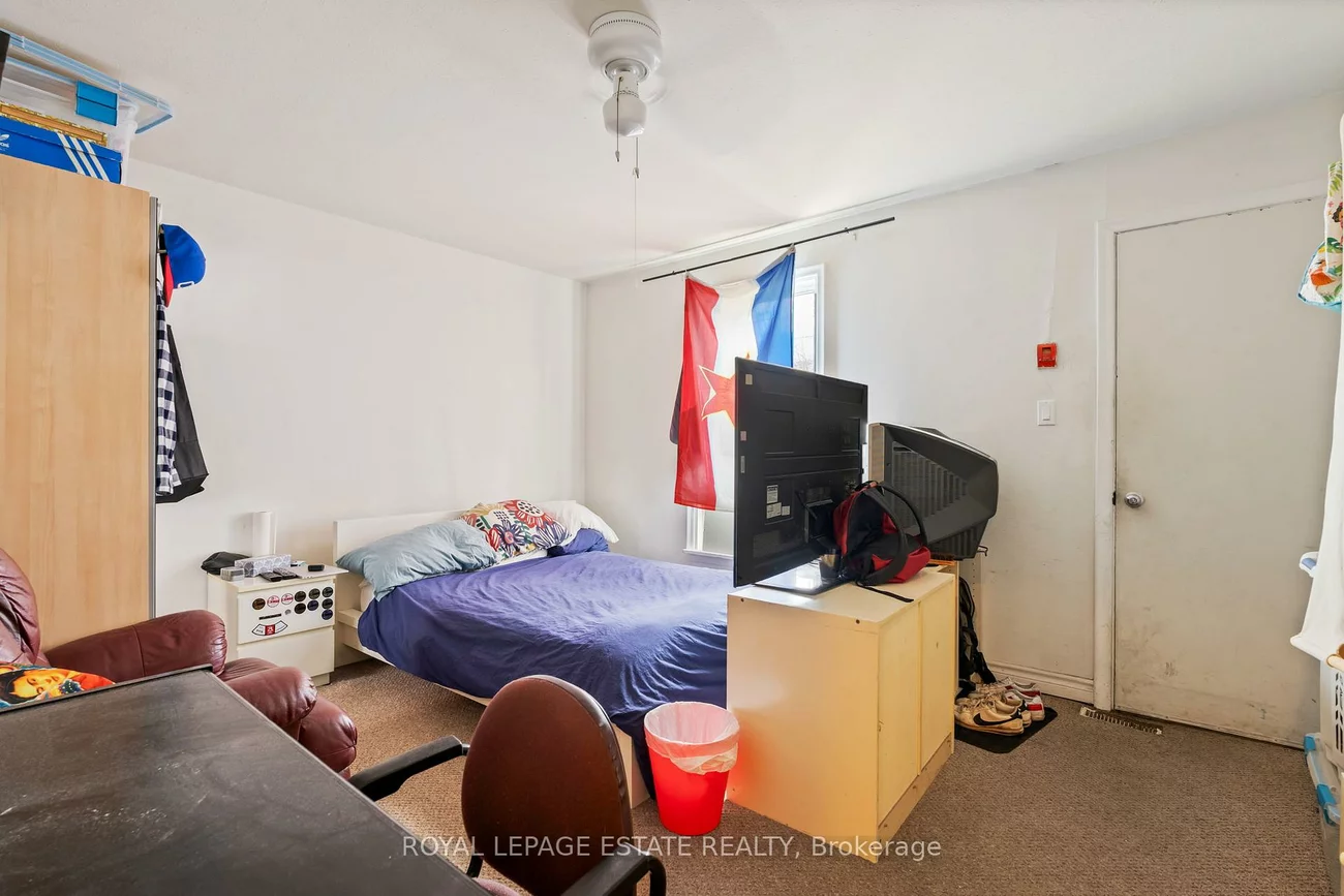 50, Grove, Trinity-Bellwoods, Toronto