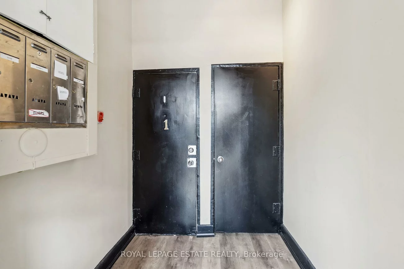 50, Grove, Trinity-Bellwoods, Toronto