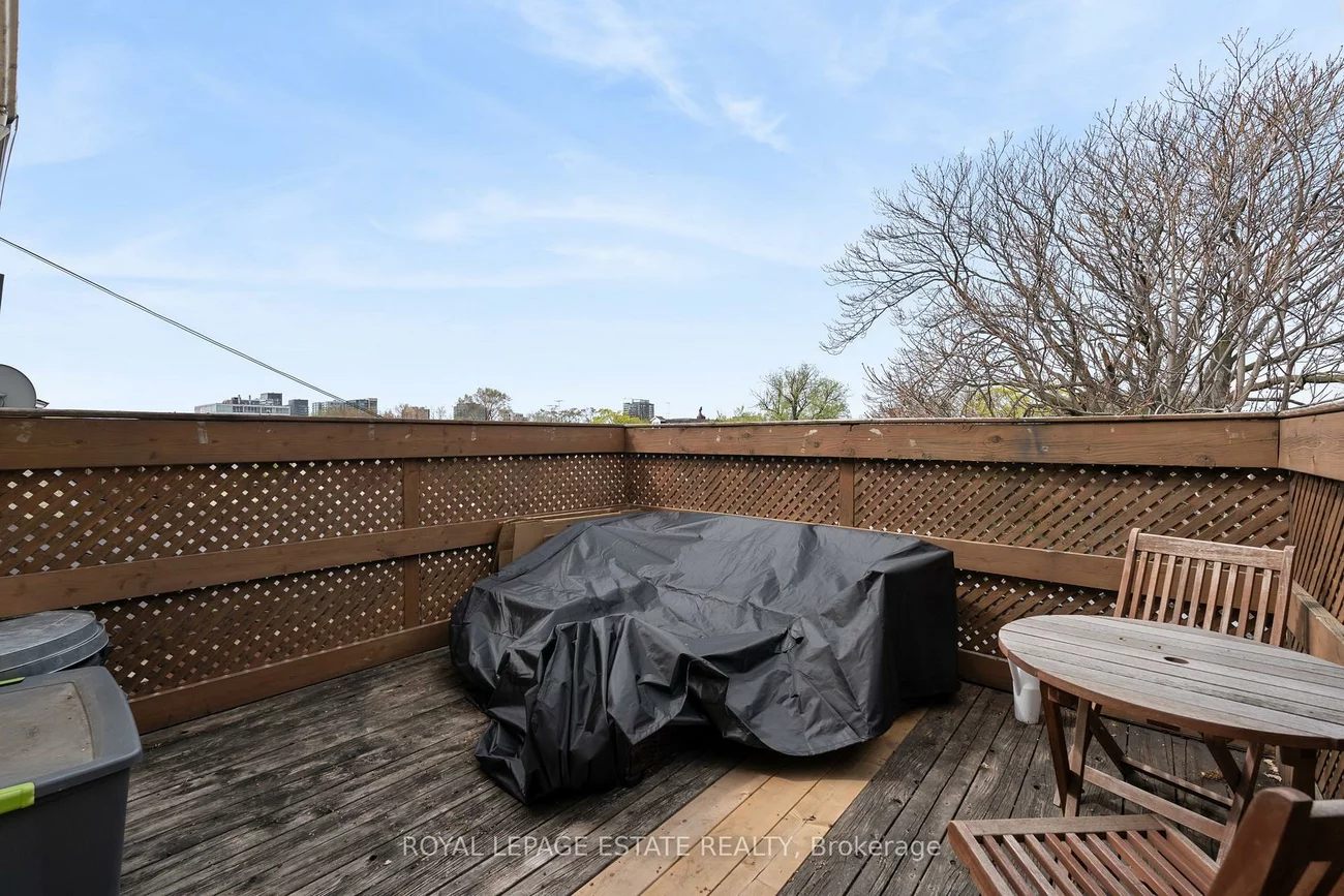 50, Grove, Trinity-Bellwoods, Toronto