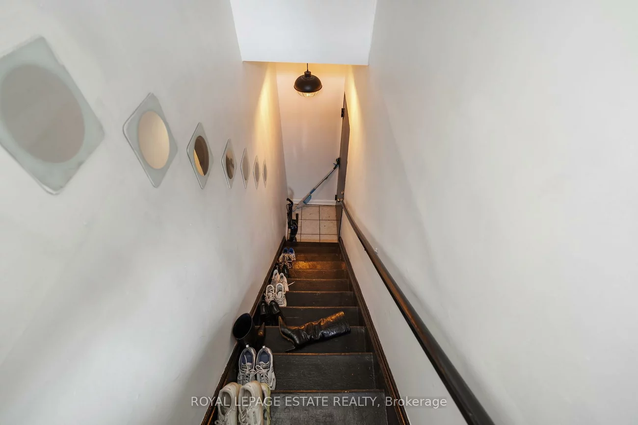 50, Grove, Trinity-Bellwoods, Toronto