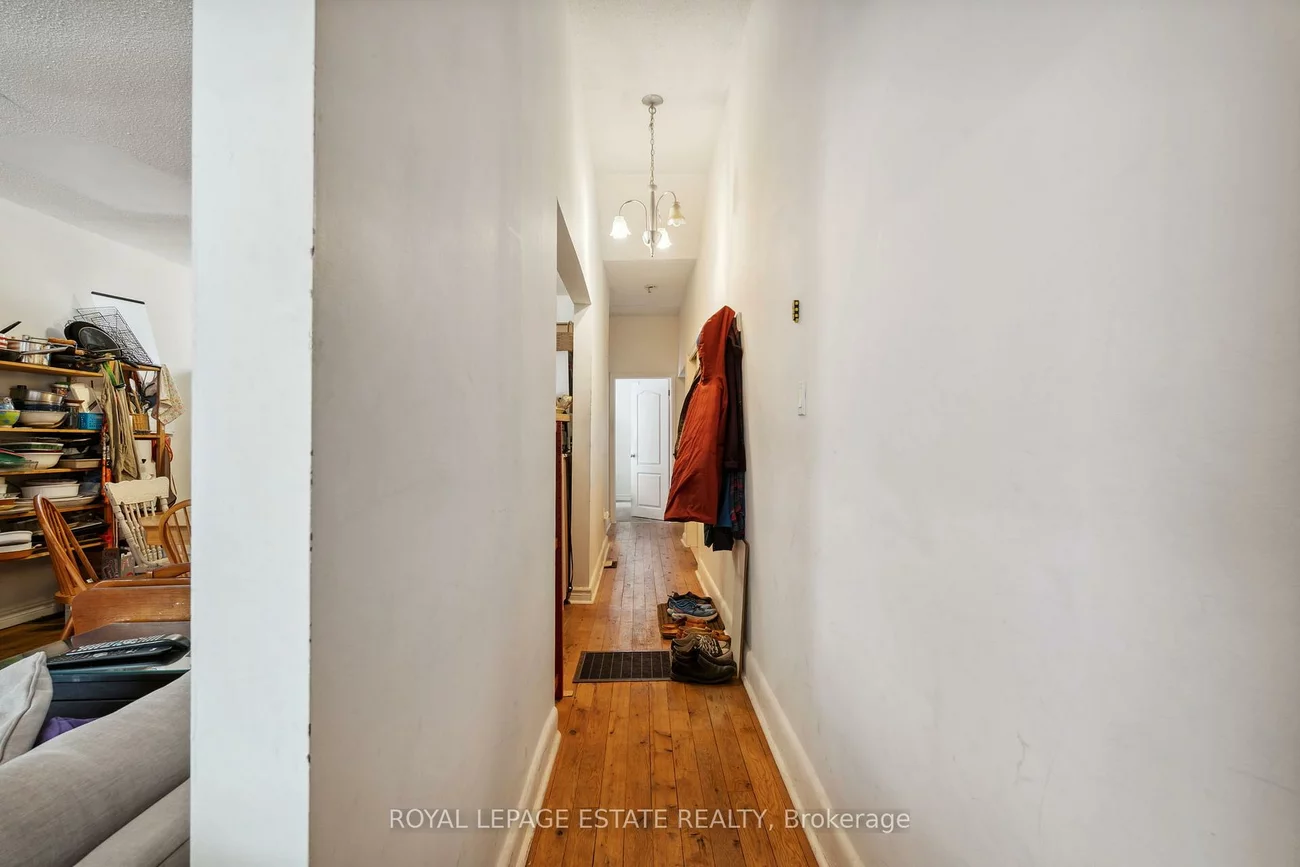 50, Grove, Trinity-Bellwoods, Toronto