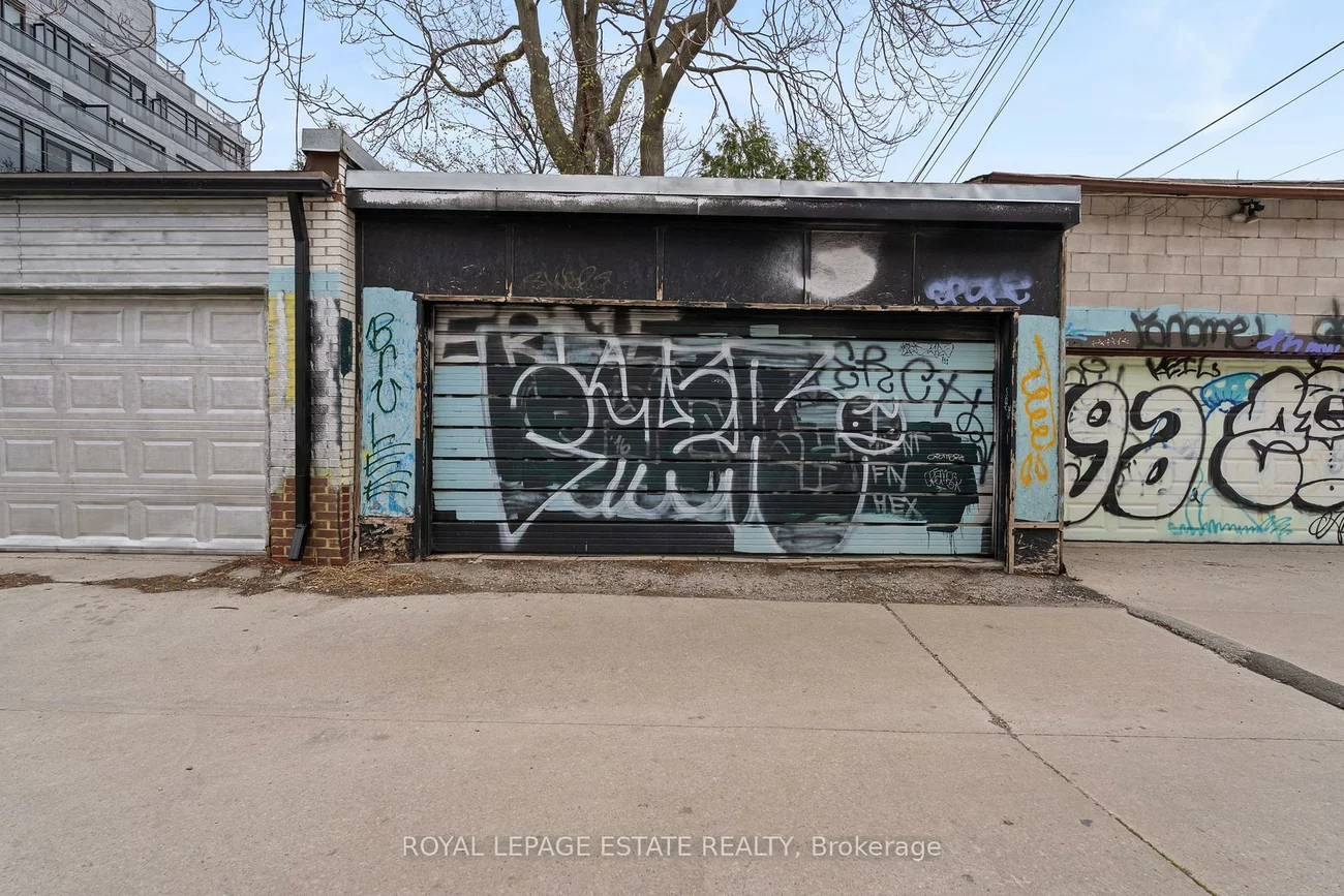 50, Grove, Trinity-Bellwoods, Toronto