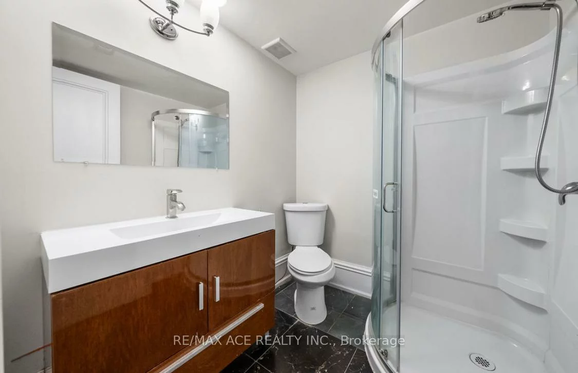 133, Park Home, Willowdale West, Toronto