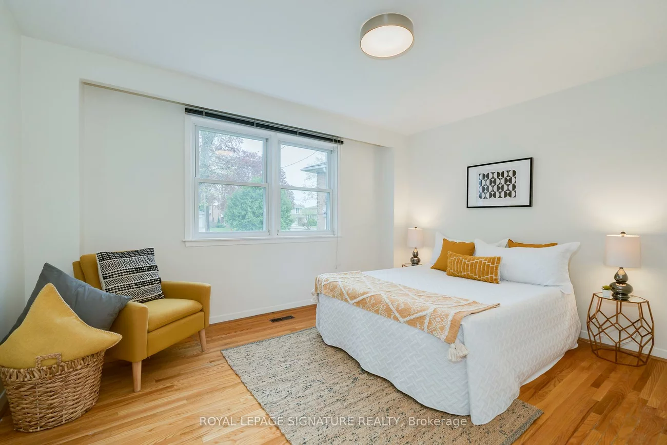 36, Lesgay, Don Valley Village, Toronto
