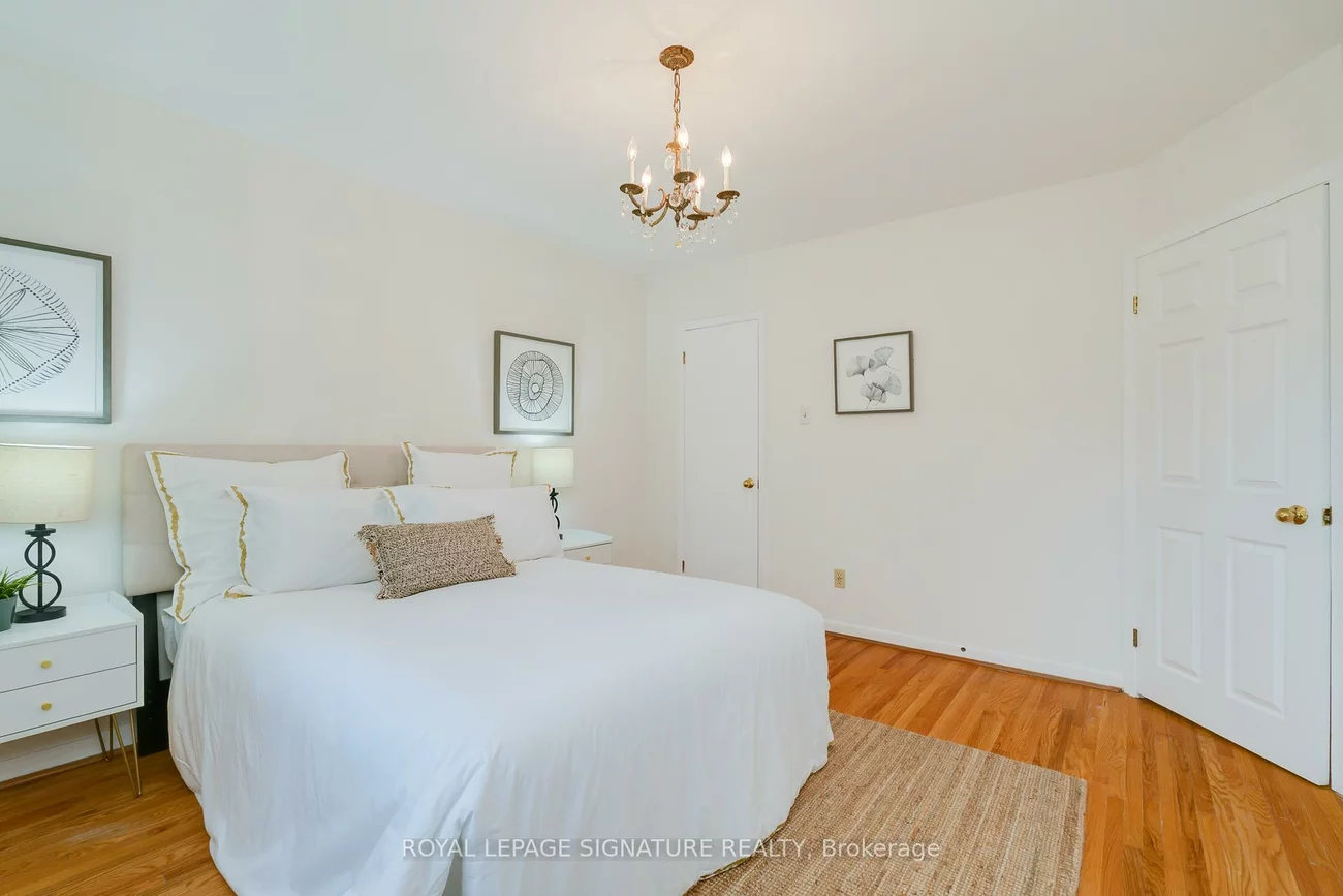 36, Lesgay, Don Valley Village, Toronto