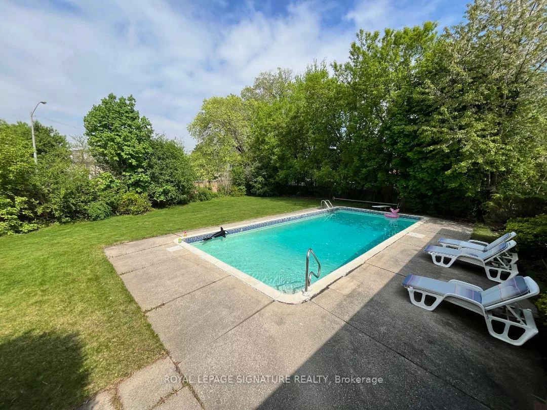 36, Lesgay, Don Valley Village, Toronto