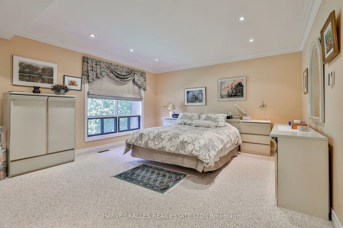 21, Nomad, Banbury-Don Mills, Toronto