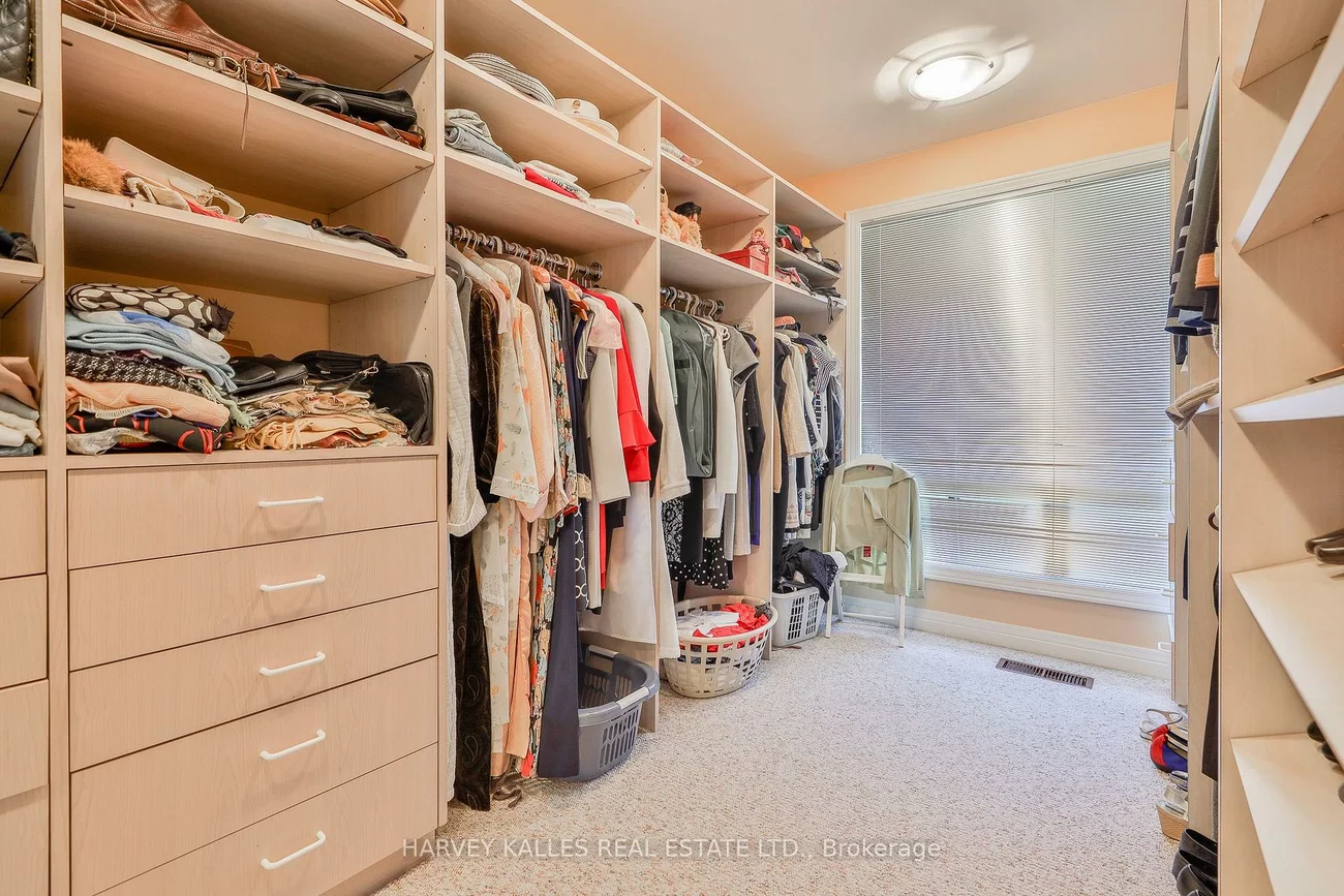 21, Nomad, Banbury-Don Mills, Toronto
