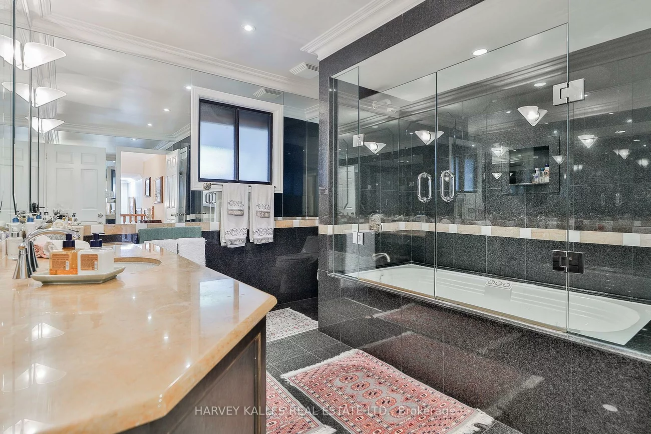 21, Nomad, Banbury-Don Mills, Toronto