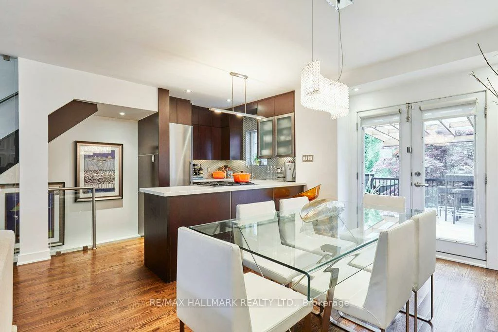 280, Manor, Mount Pleasant East, Toronto