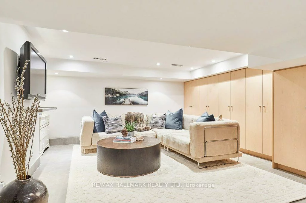280, Manor, Mount Pleasant East, Toronto