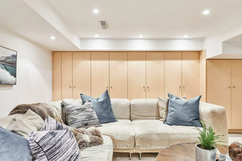 280, Manor, Mount Pleasant East, Toronto