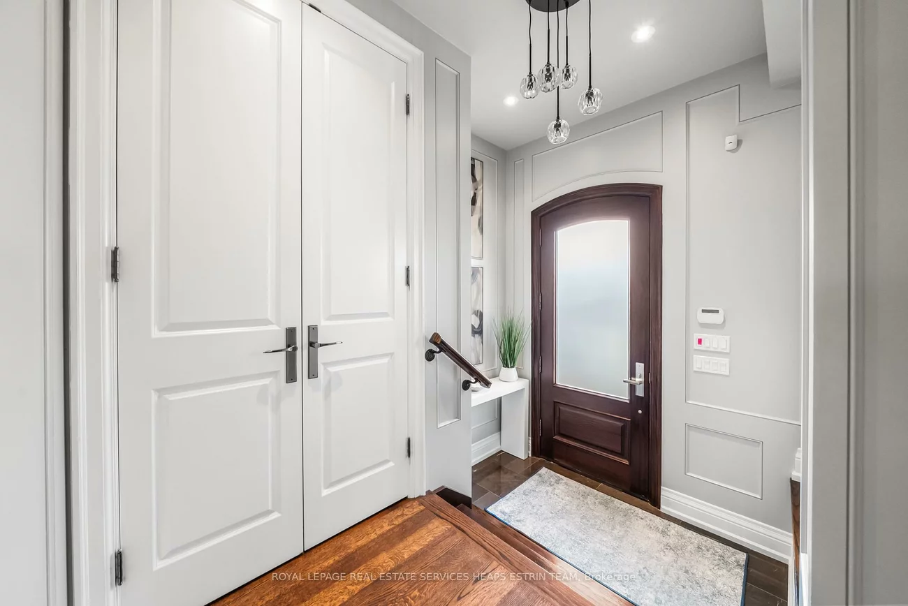 481, Broadway, Leaside, Toronto