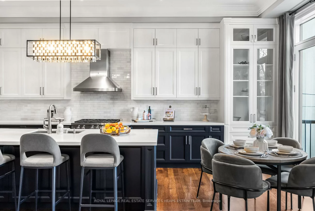 481, Broadway, Leaside, Toronto