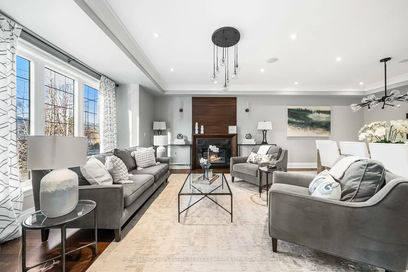 481, Broadway, Leaside, Toronto