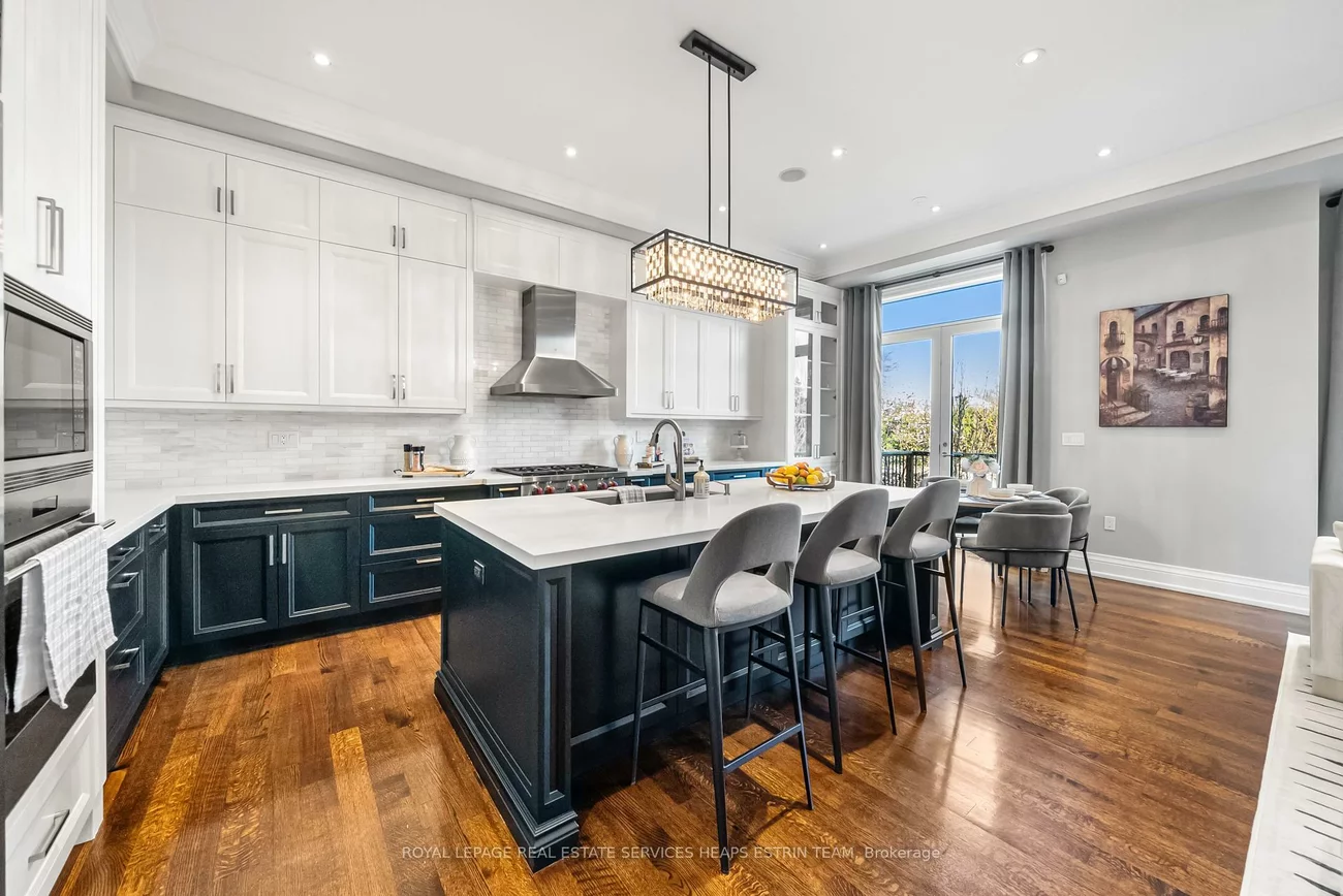 481, Broadway, Leaside, Toronto