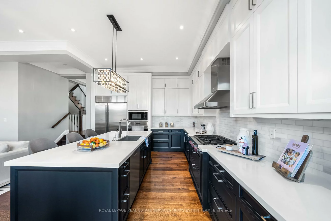 481, Broadway, Leaside, Toronto