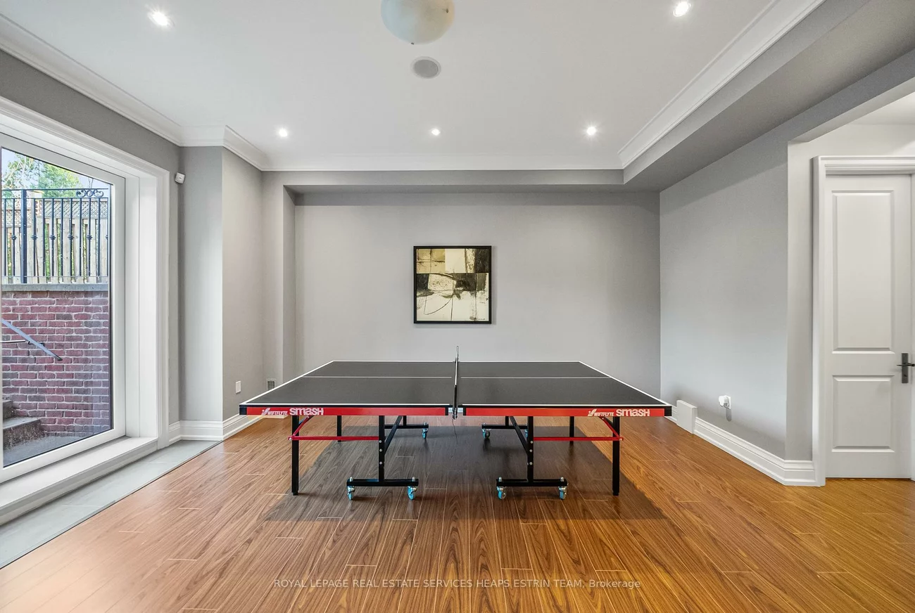 481, Broadway, Leaside, Toronto