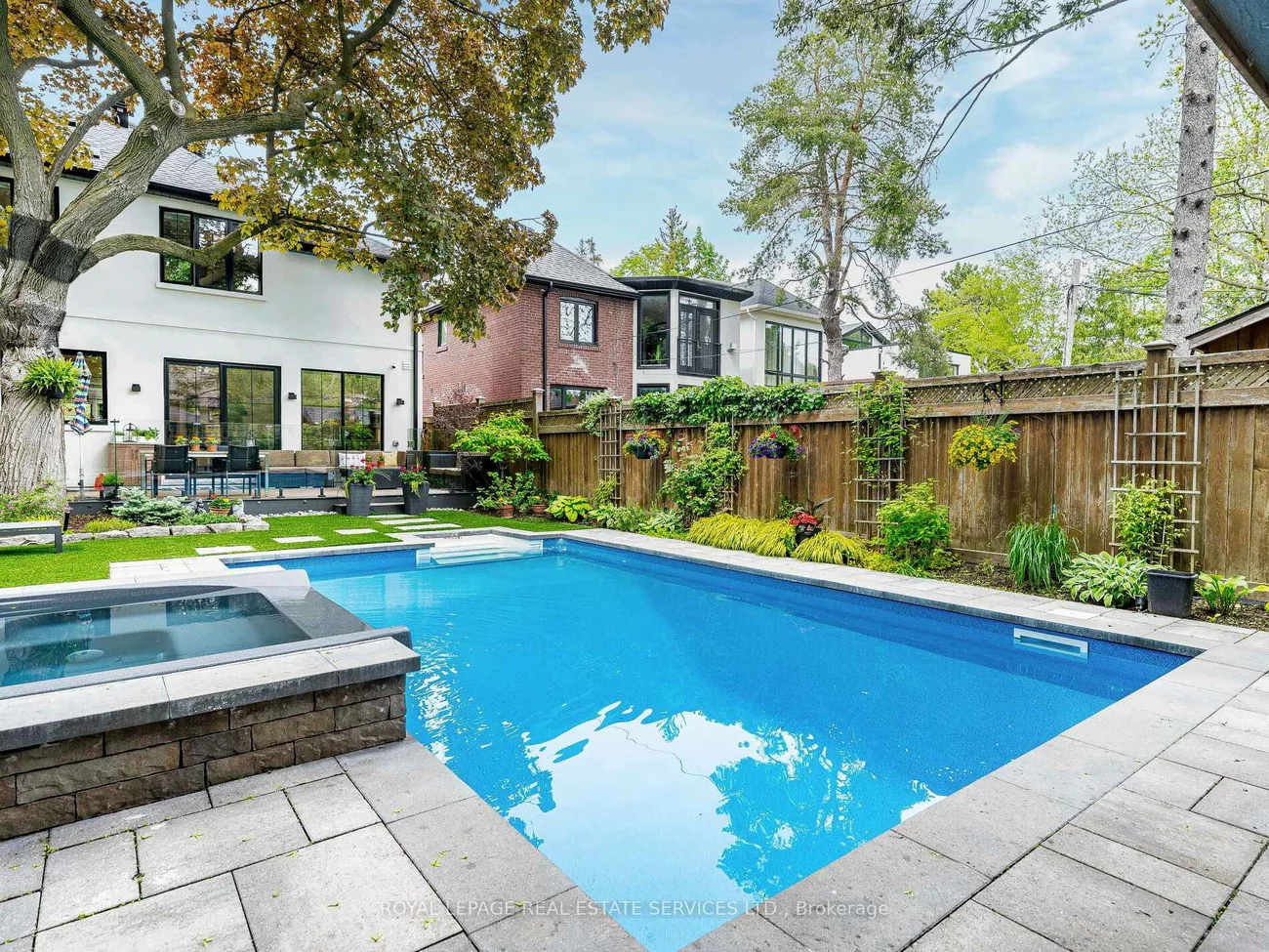 529, Briar Hill, Forest Hill North, Toronto
