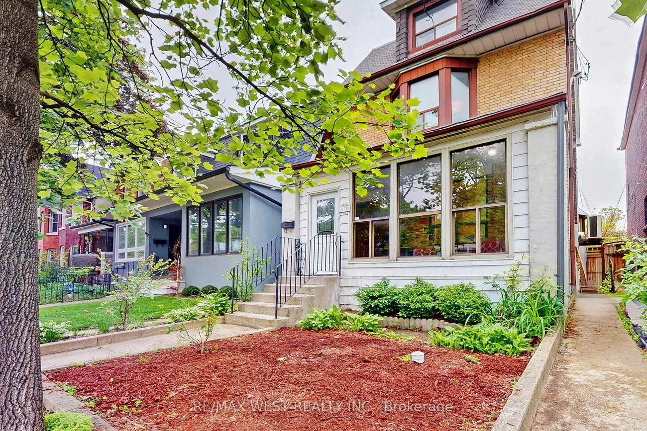 613, Lansdowne, Dufferin Grove, Toronto