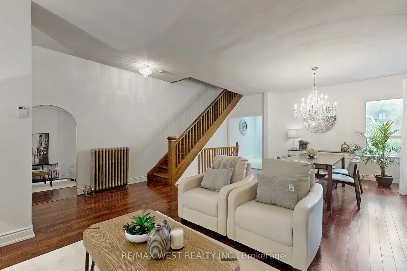 613, Lansdowne, Dufferin Grove, Toronto