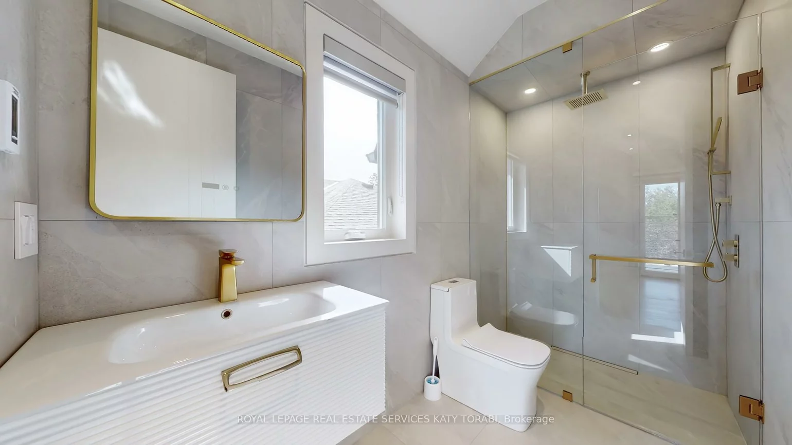 49, Abitibi, Newtonbrook East, Toronto