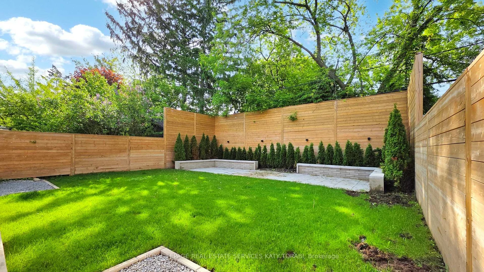 49, Abitibi, Newtonbrook East, Toronto