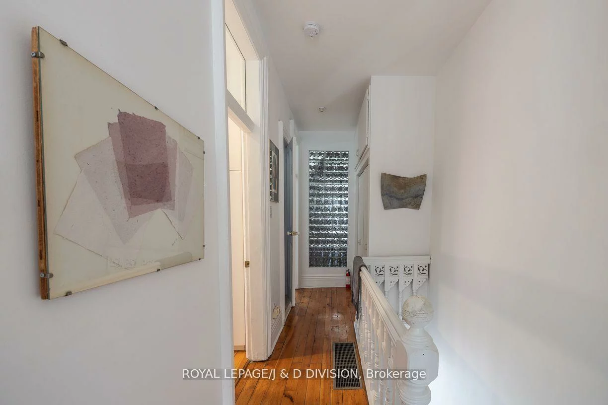 187, Crawford, Trinity-Bellwoods, Toronto